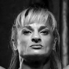 Alejandra "Locomotora" Oliveras