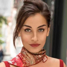 Lara Wolf