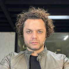 Arash Zellipour