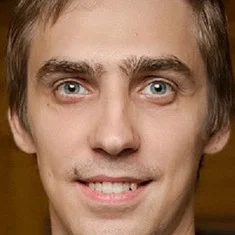 Денис Гуляр