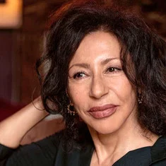 Yasmina Reza