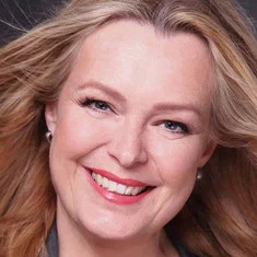 Esther Hart