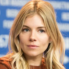 Сиенна Миллер