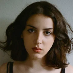 Flo Correa Mellado