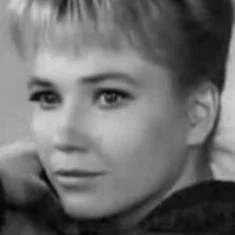 Анна Дубровина
