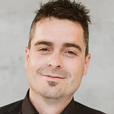 Álex Clavero