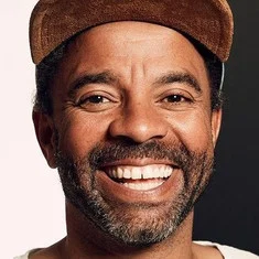 Simon Pearce