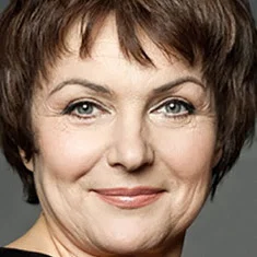 Елена Чарквиани