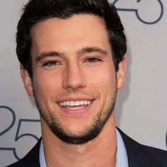 Drew Roy