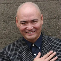 Kun Hou