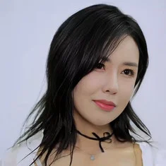 Yi Mo