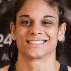 Lívia Renata Souza