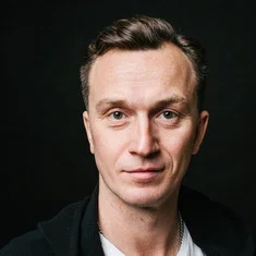Денис Старков