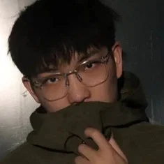 邱振