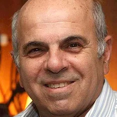 Marcio Curi