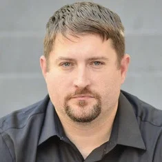 Elliott Carr