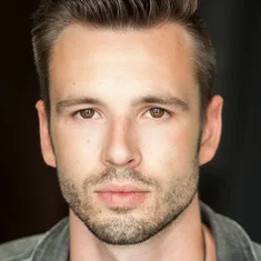 Nik Andrews