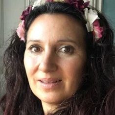 Yasmin Elvira Steenholdt