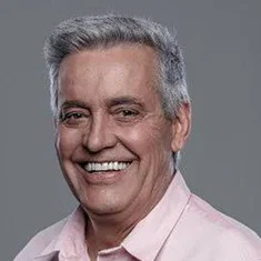 Mauro Naves