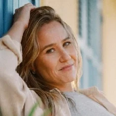 Laura Behague