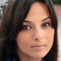 Ana Esther Alborg