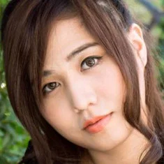 Jinatcha Maneesriwong