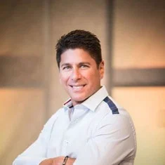 Raymond Arrieta