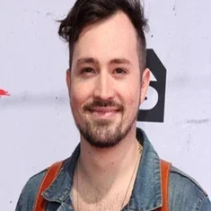 Dustin Belt
