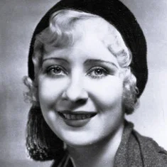Gwen Lee