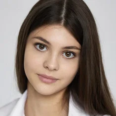 Анна Изотова