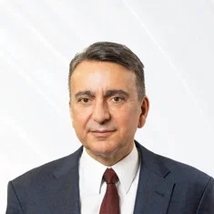 Azmi Karamahmutoğlu
