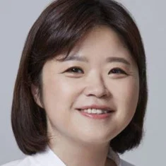 최정윤