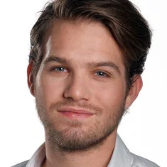 Áron Darvasi
