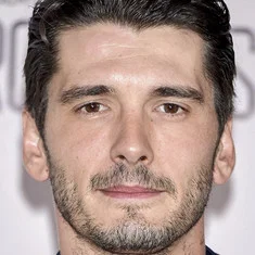 Yon González