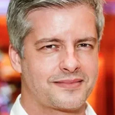 Victor Chaves