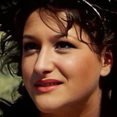 Mina Houghe