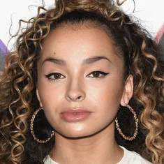 Ella Eyre