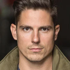 Sean Faris