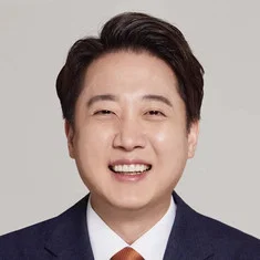 Lee Jun-seok