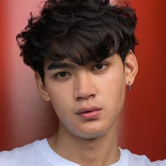Gun Nakharin Phanwong