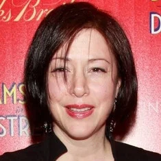 Carolyn Farina