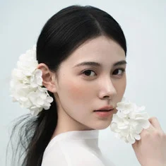 向薇静