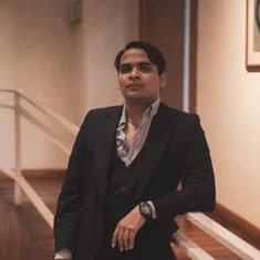 Mario Mendoza