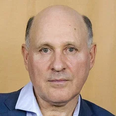 Александр Карпов