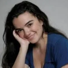 Débora Aoni