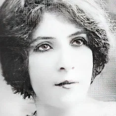 Suzanne Revonne