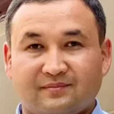 Алмаз Алимжанов