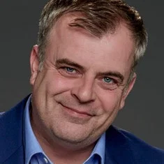 Simon Gregson