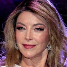 Laura Flores
