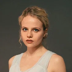 Lili Epply